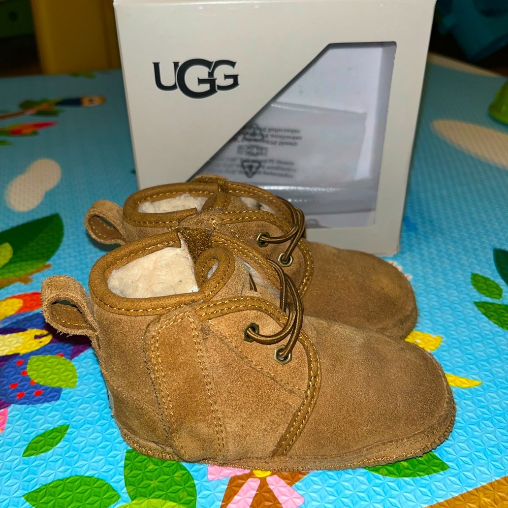 Baby NEUMEL Velcro Ugg’s